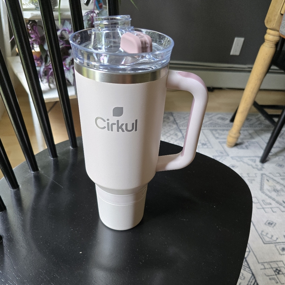 Pink Circl Tumbler
